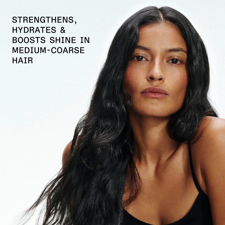 Olaplex Nº.4 BOND MAINTENANCE™ STRENGTHENING SHAMPOO